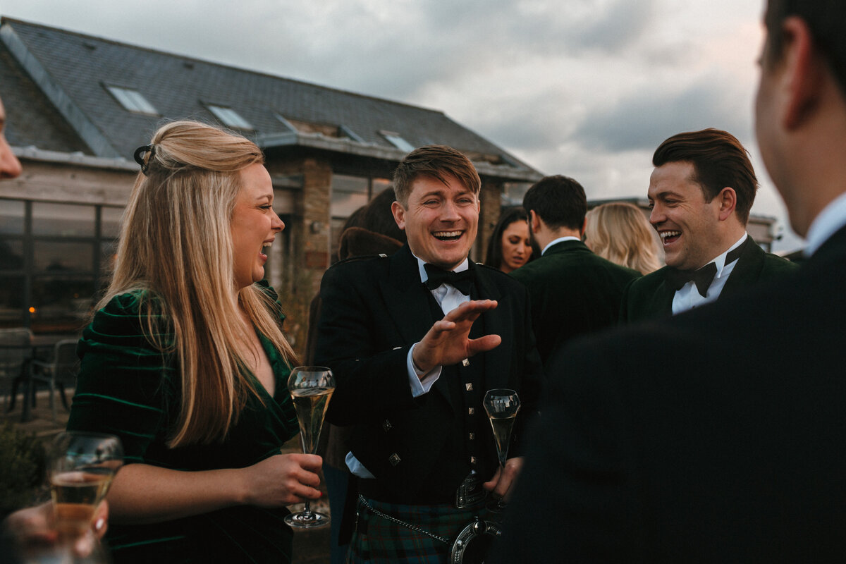 natural guest shots at winter wedding