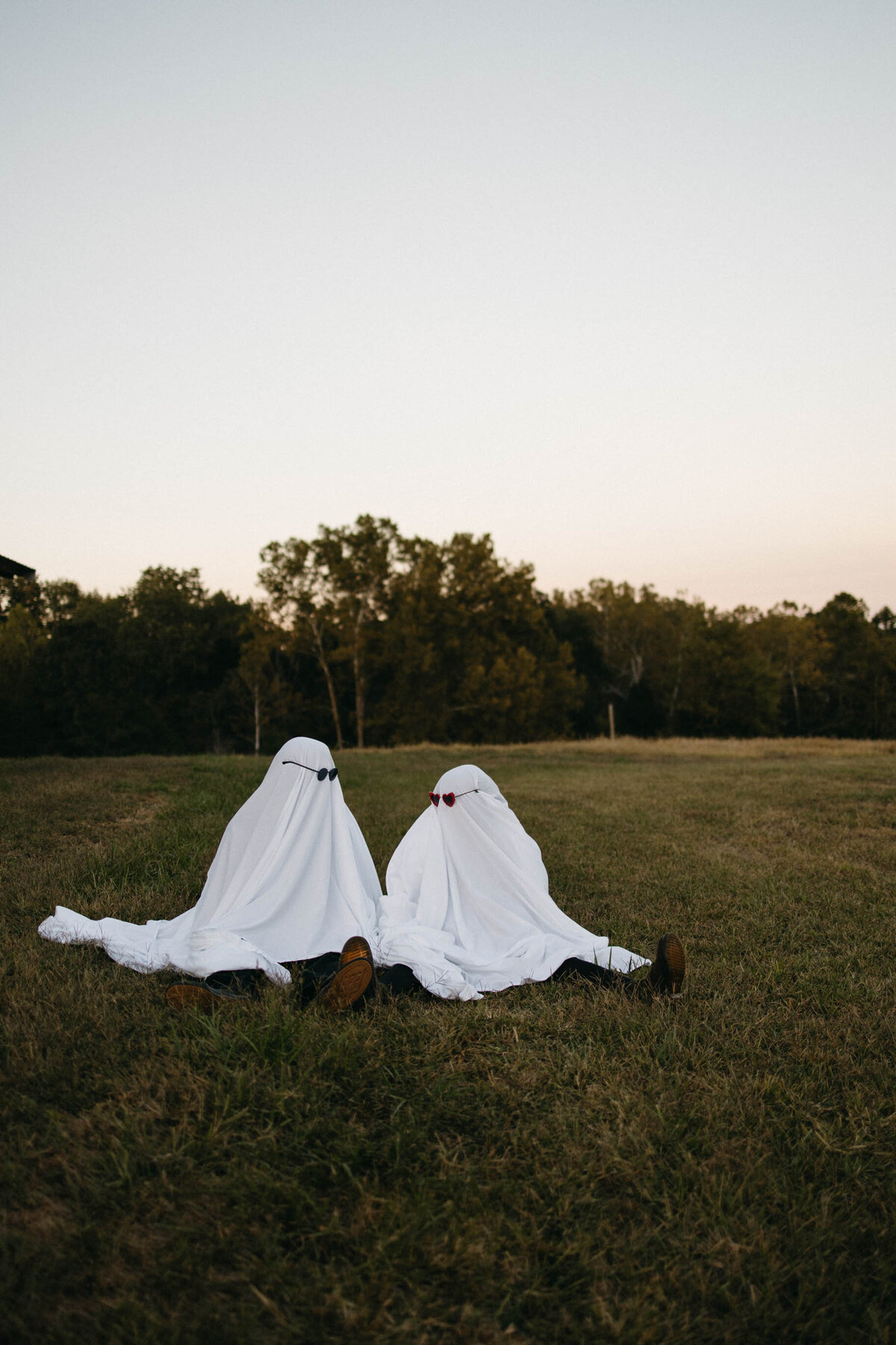 Spooky Fall Couples Portraits Missouri (7)