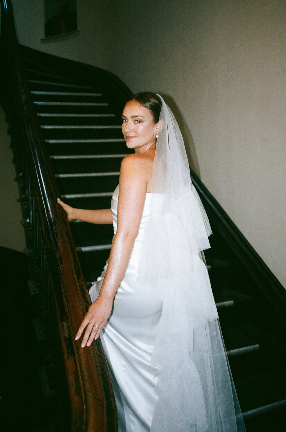 Vintage-bride-portrait-Takk-House-Troy-NY