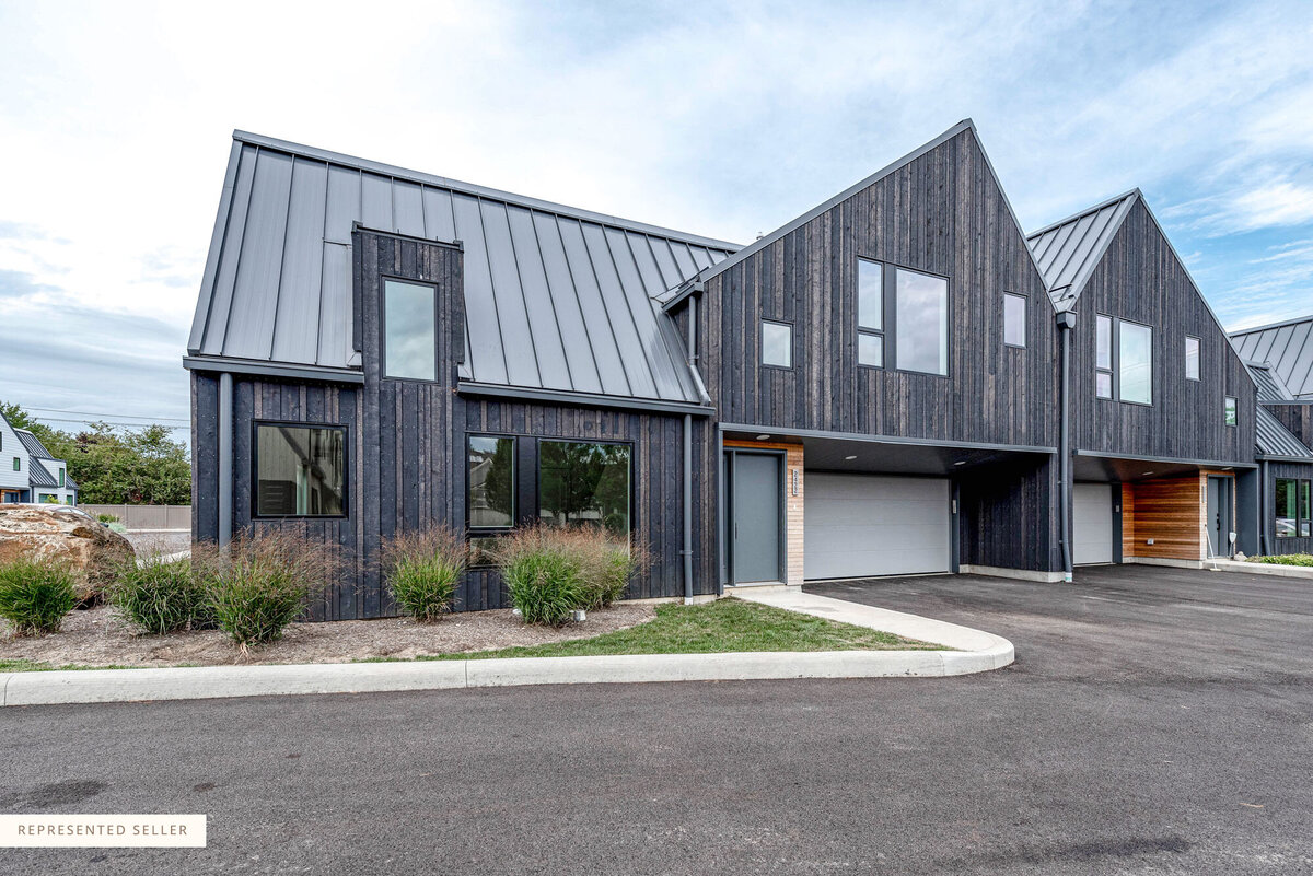 The Elli Group- Cleveland Real Estate Agent - Represented Seller  002