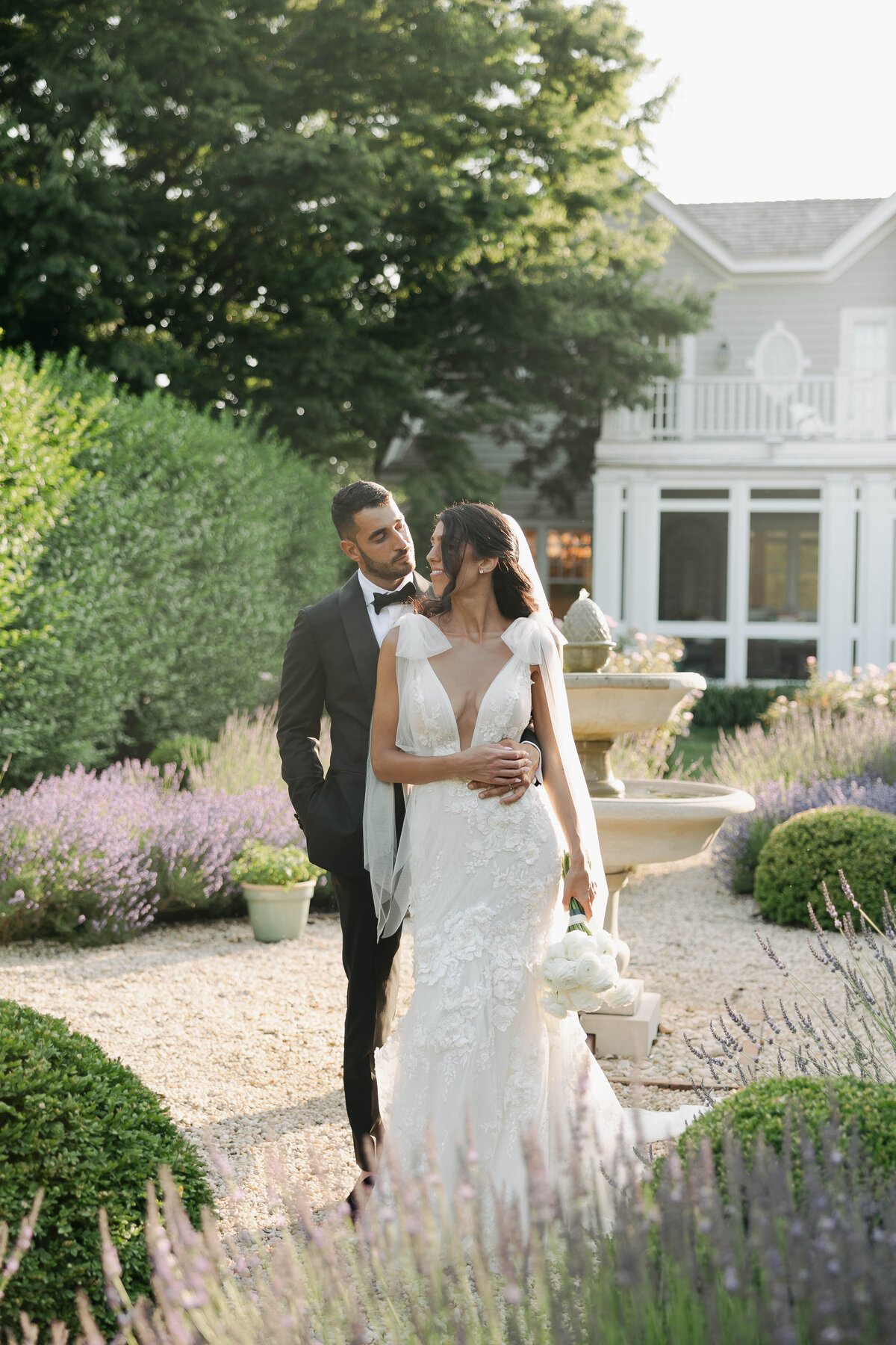 New-york-hamptons-private-estate-wedding-reception-1038