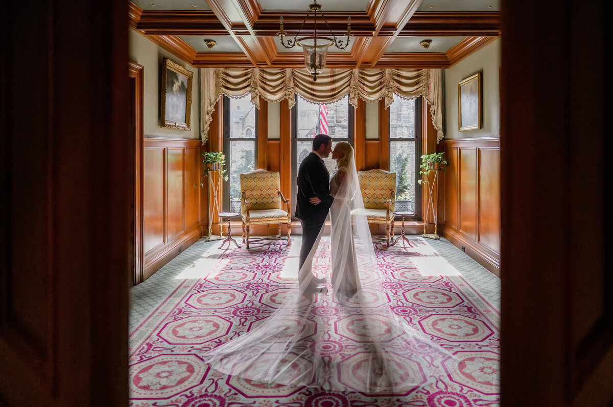 wedding photo in one of the rooms at the duquesne club