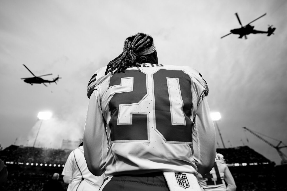 kansas-city-sports-photography-chiefs-0049-player-jersey-20-with-jets