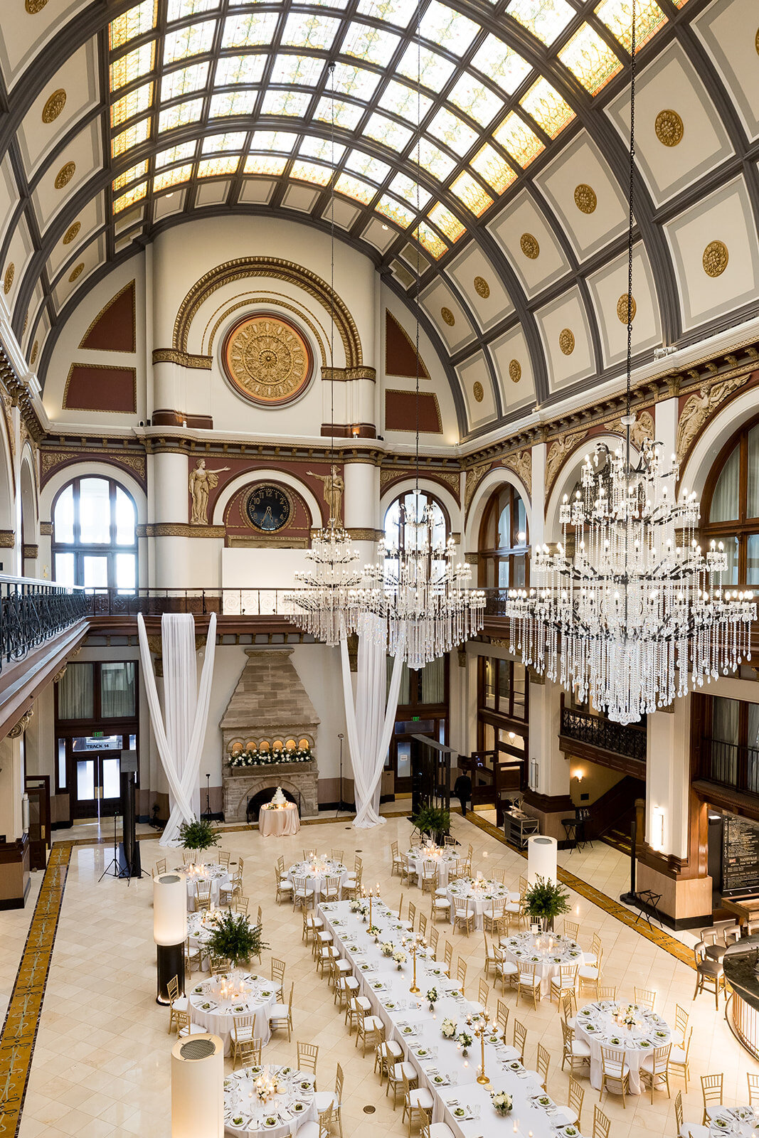 Ed and Aileen Photography Chicago Illinois Digital Film Wedding Engagement Photographers Destination Union Station Nashville42