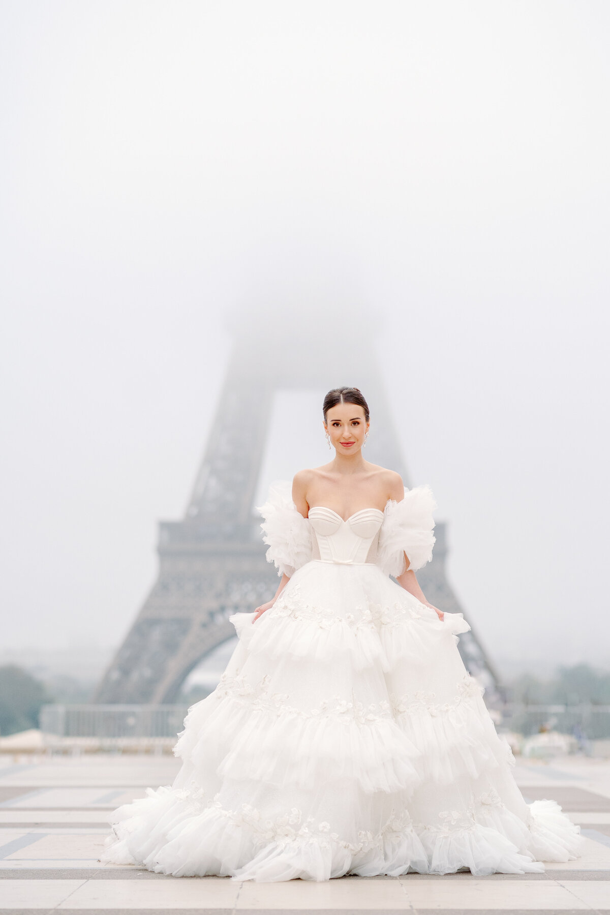 Bridal session in Paris photographed by Paris wedding photographer