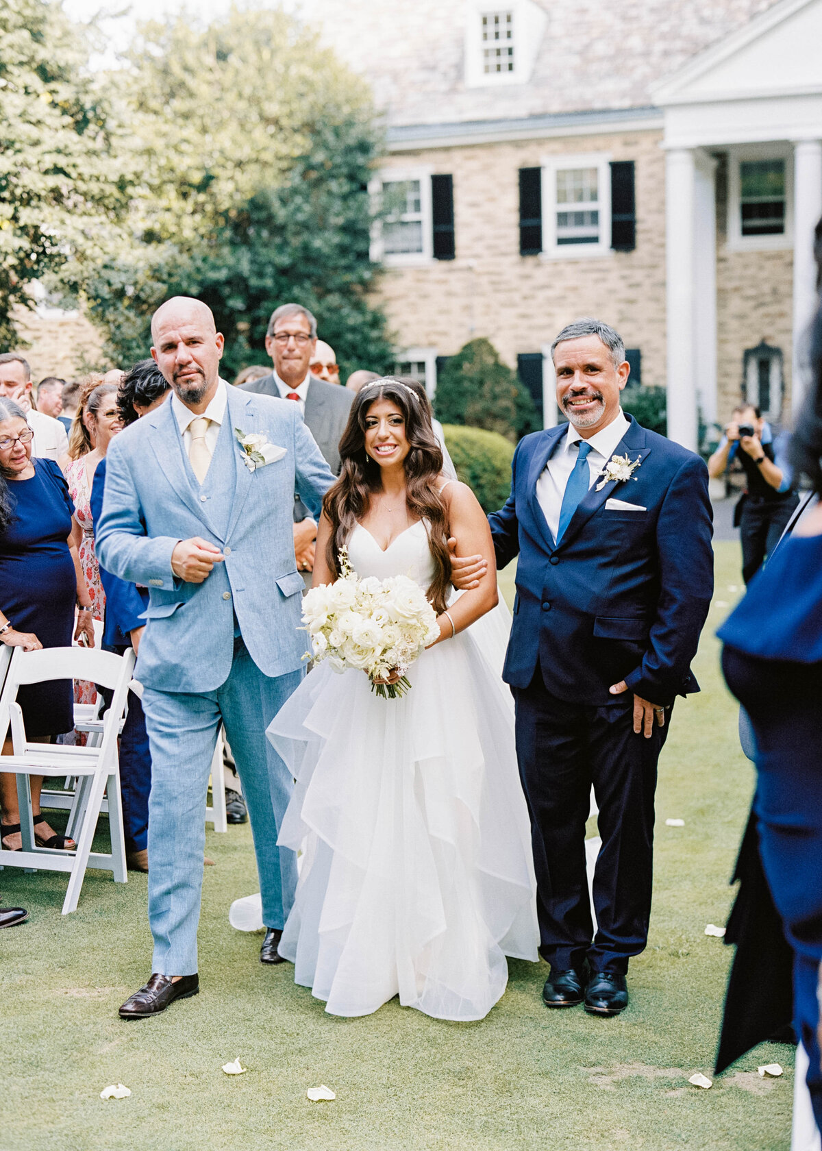 Huntingdon-Valley-Country-Club-Wedding-Outdoor-Ceremony-Photos_079
