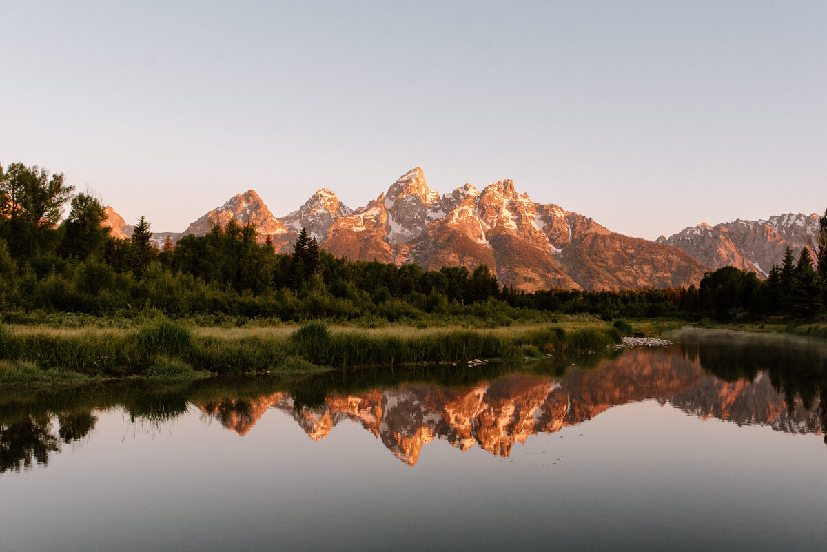 schwabacher_landing_sunrise_grand_teton_national_park