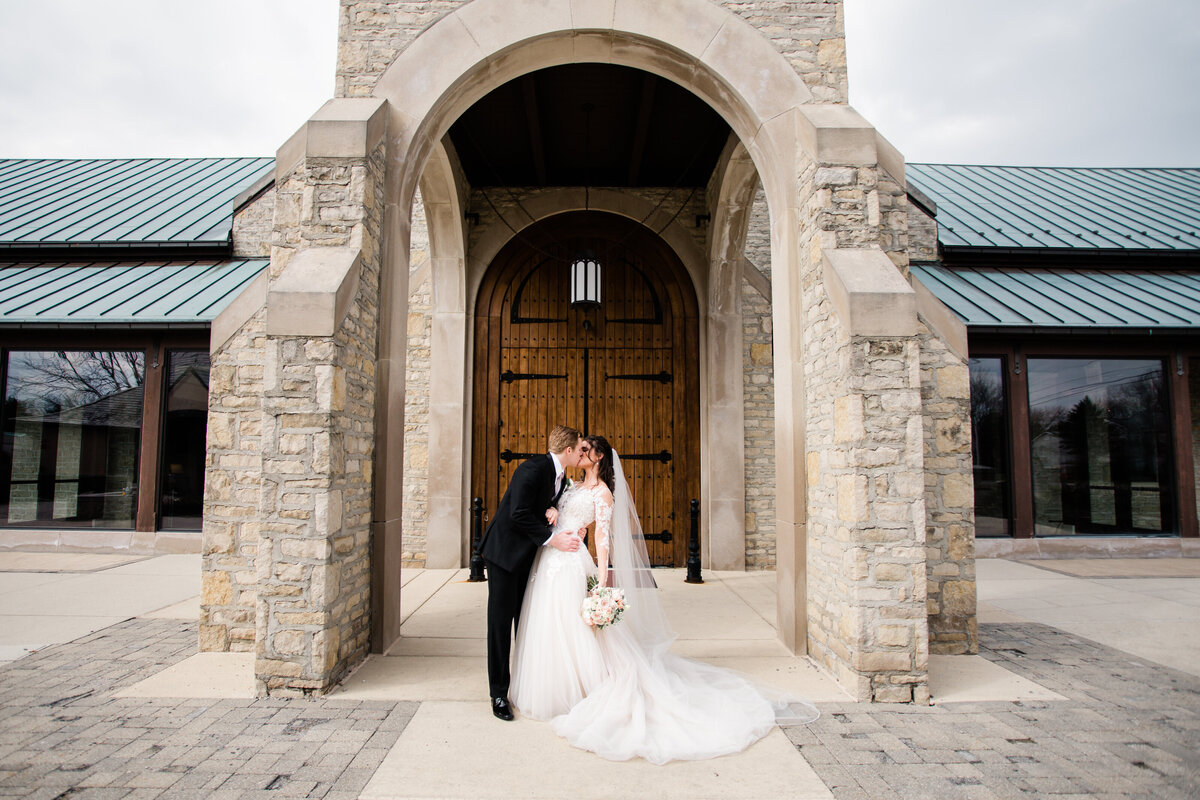 Morgan-Marie-Weddings-Ohio-Photography-Columbus-Scioto-Reserve-36