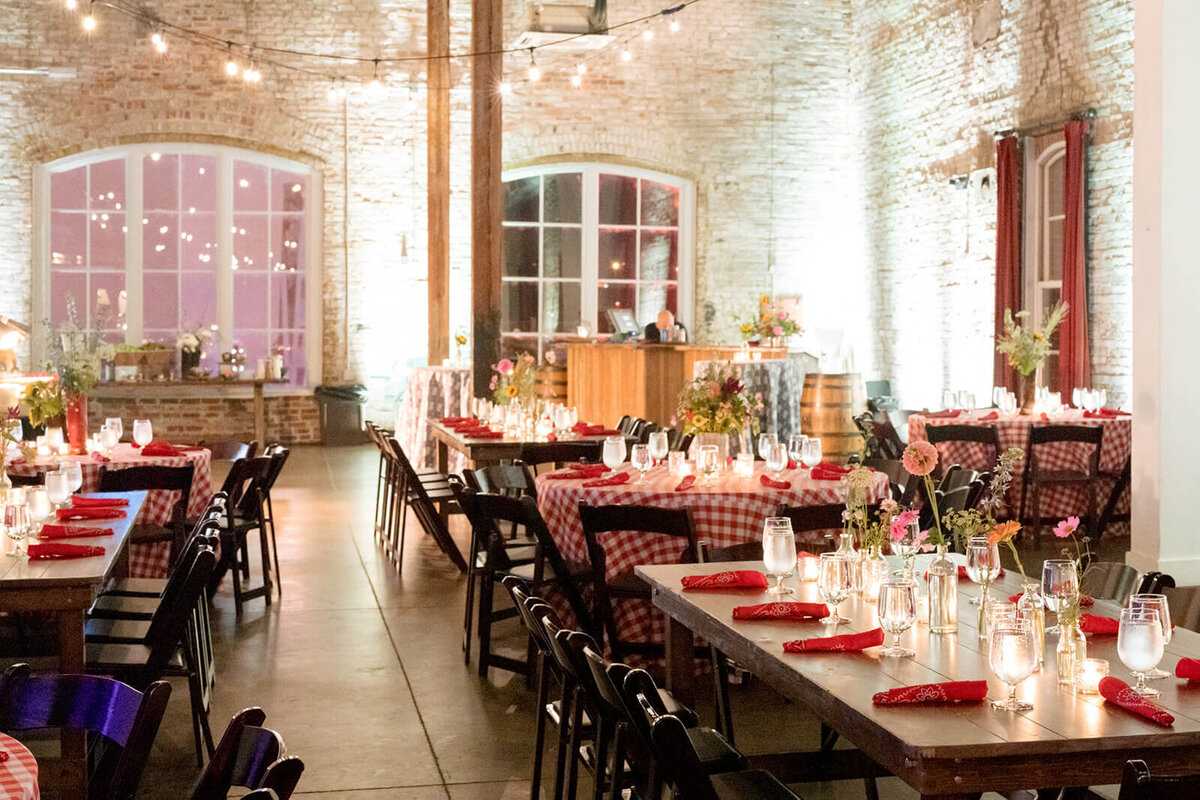 13.nashville-theme-welcome-party-honky-tonk-acme-nawshville-modern-vintage-events