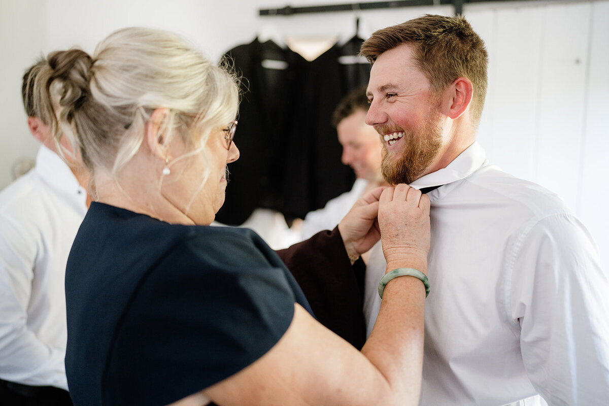 Lydia and Bradley - Groom Getting Ready - JessicaCarrollPhotographer-44_websize