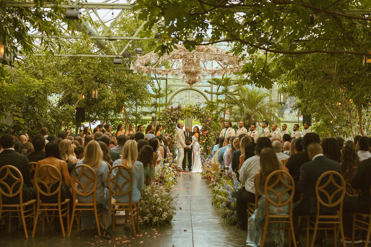 La-Caille-sandy-utah-garden-greenhouse-pastel-wedding-tyra-julian-blackmon-jayde-mikenzie-photography-9