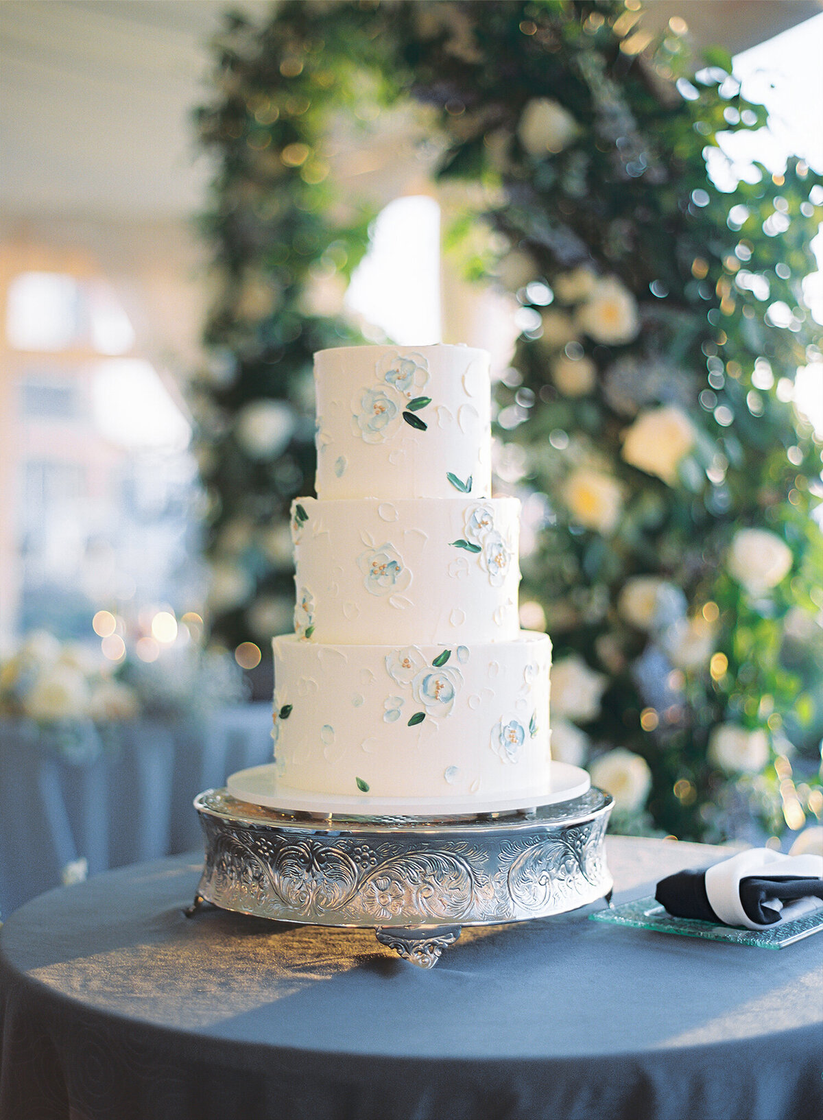 Woodmark Hotel Wedding Photographer, Wirkland - Seattle Waterfront Wedding - Film Photographer - Light and Airy - 51