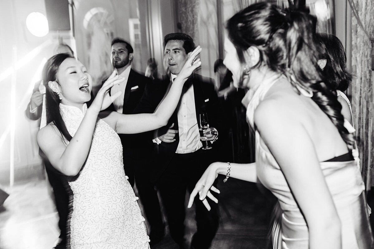MorganeBallPhotography-Wedding-ZoeEdward-13-ChateauChamplatreux-Party-194-4986