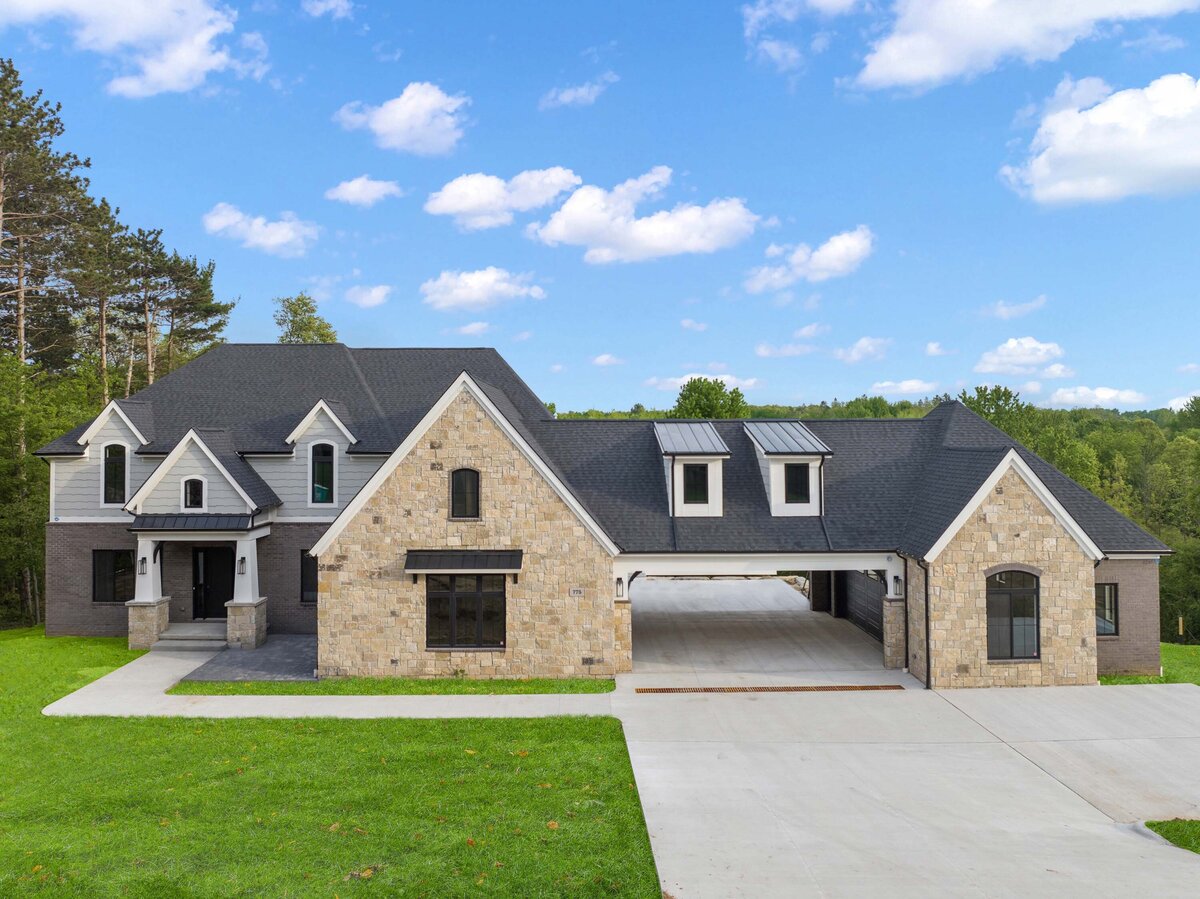 775 Pinery-3 - grass