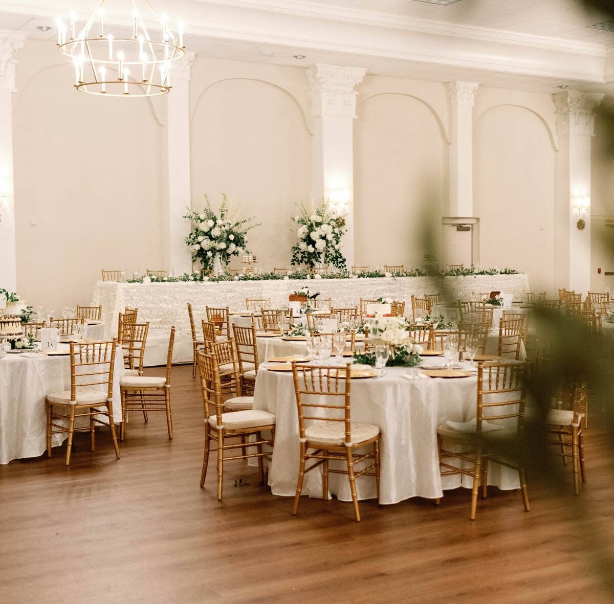  Reception space before the guests arrive.