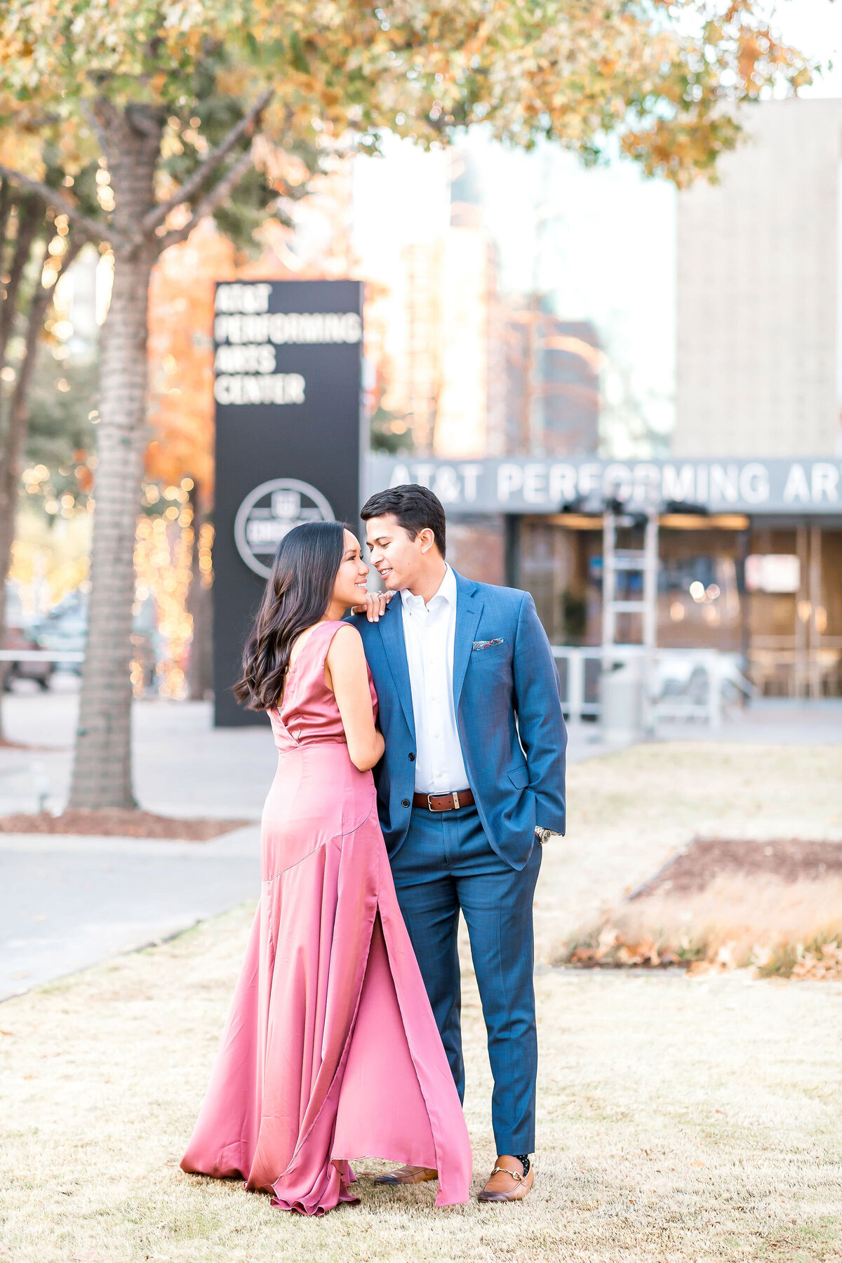 Josephine&MarkDallasArtDistrictTexasEngagement4