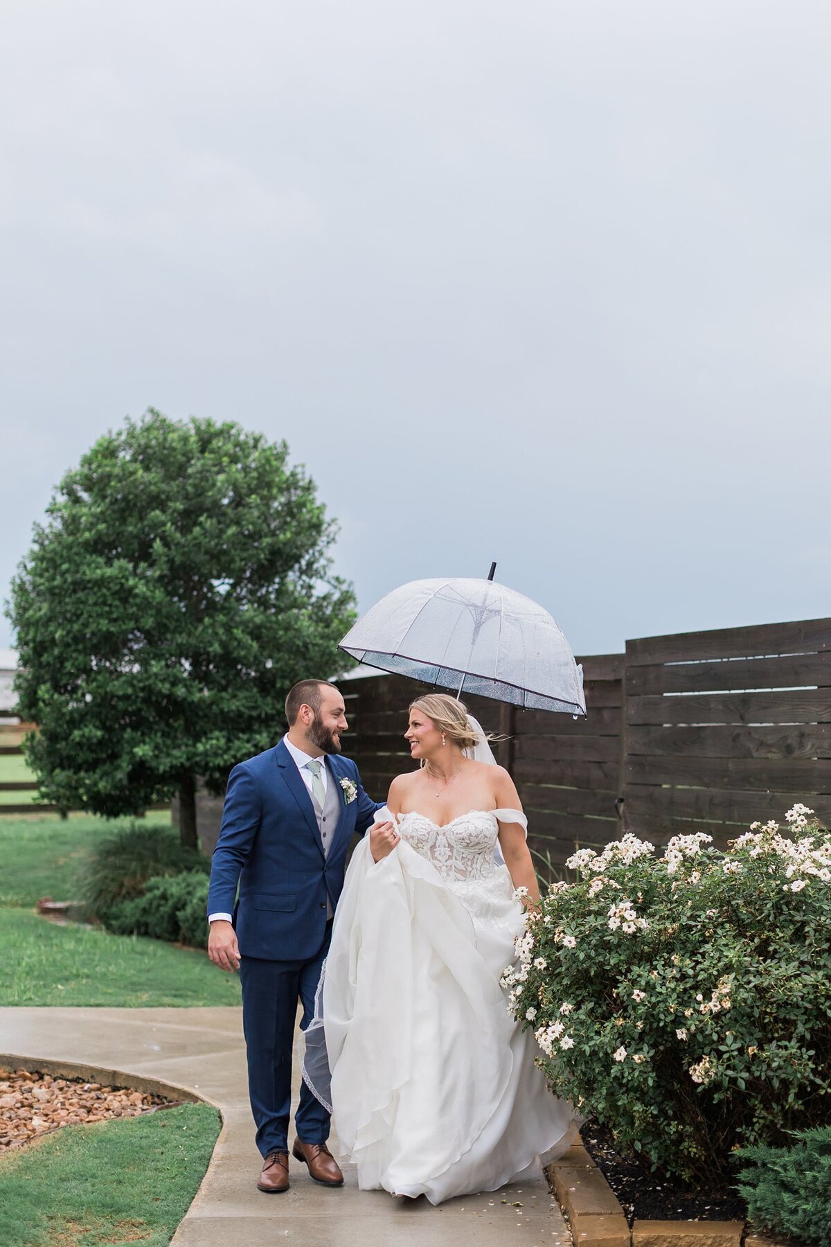 DanielleandAaronTheFarmhouseKristinNicholePhotography79