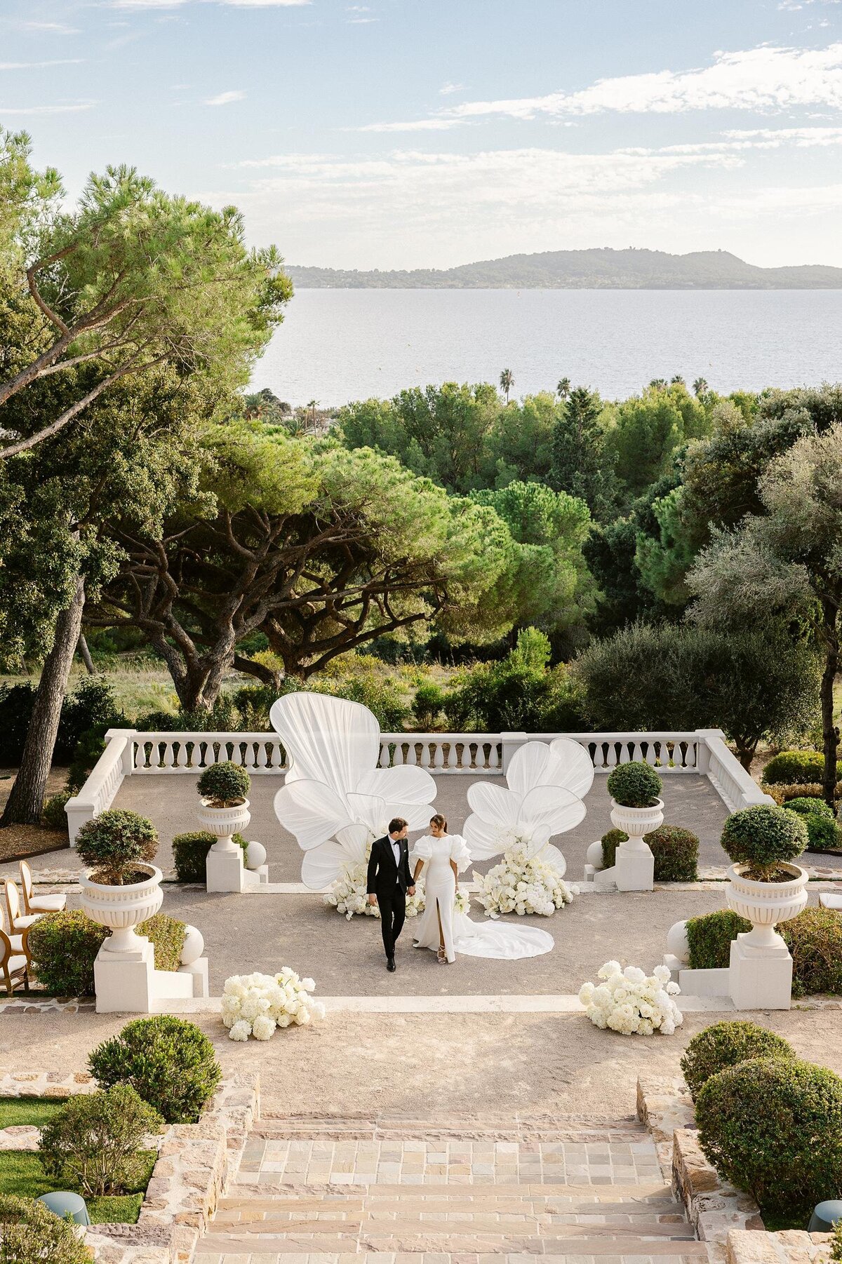 fashion-modern-candid-timeless-wedding-photographer-european-4