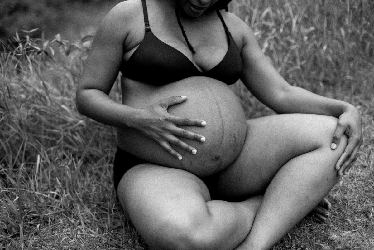 intimate-port-perry-ontario-motherhood-photography1