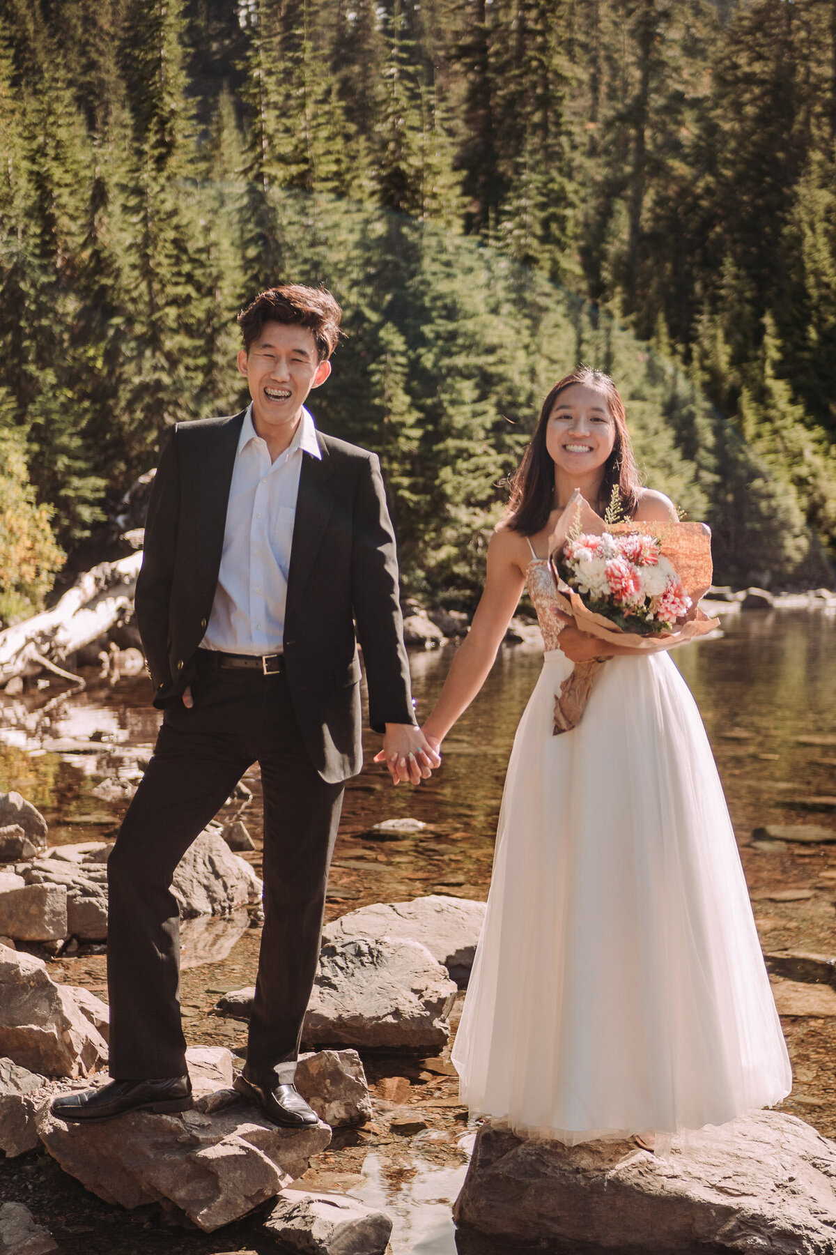 Joyce Li Photography Destination Wedding Elopement Engagement Lifestyle Portrait Photographer West Coast Seattle Washington California snowlakeengagement-3