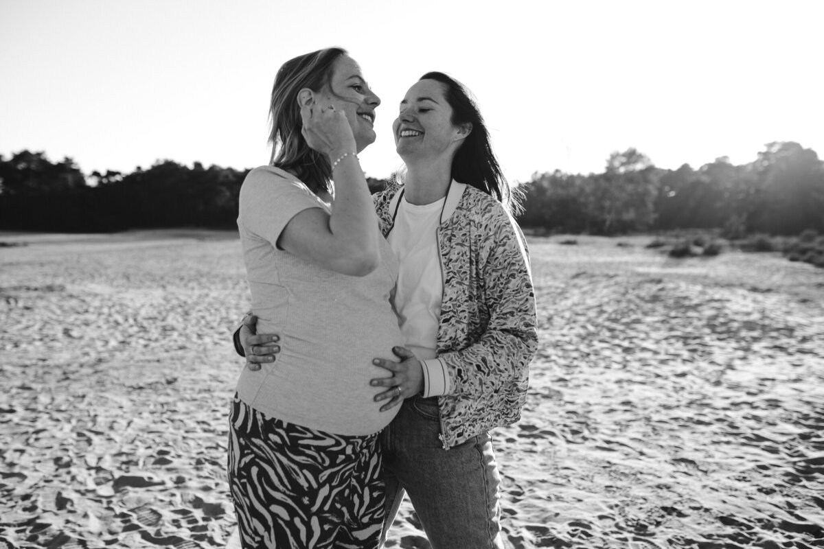 WEB - Merel en Iris Zwangerschapsshoot Soesterduinen | Samantha Bosdijk Photography-57