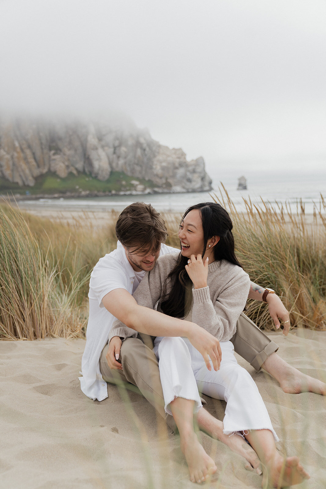 Adventurous-Engagement-Photos-in-Morro-Bay-by-Samantha-Anne11