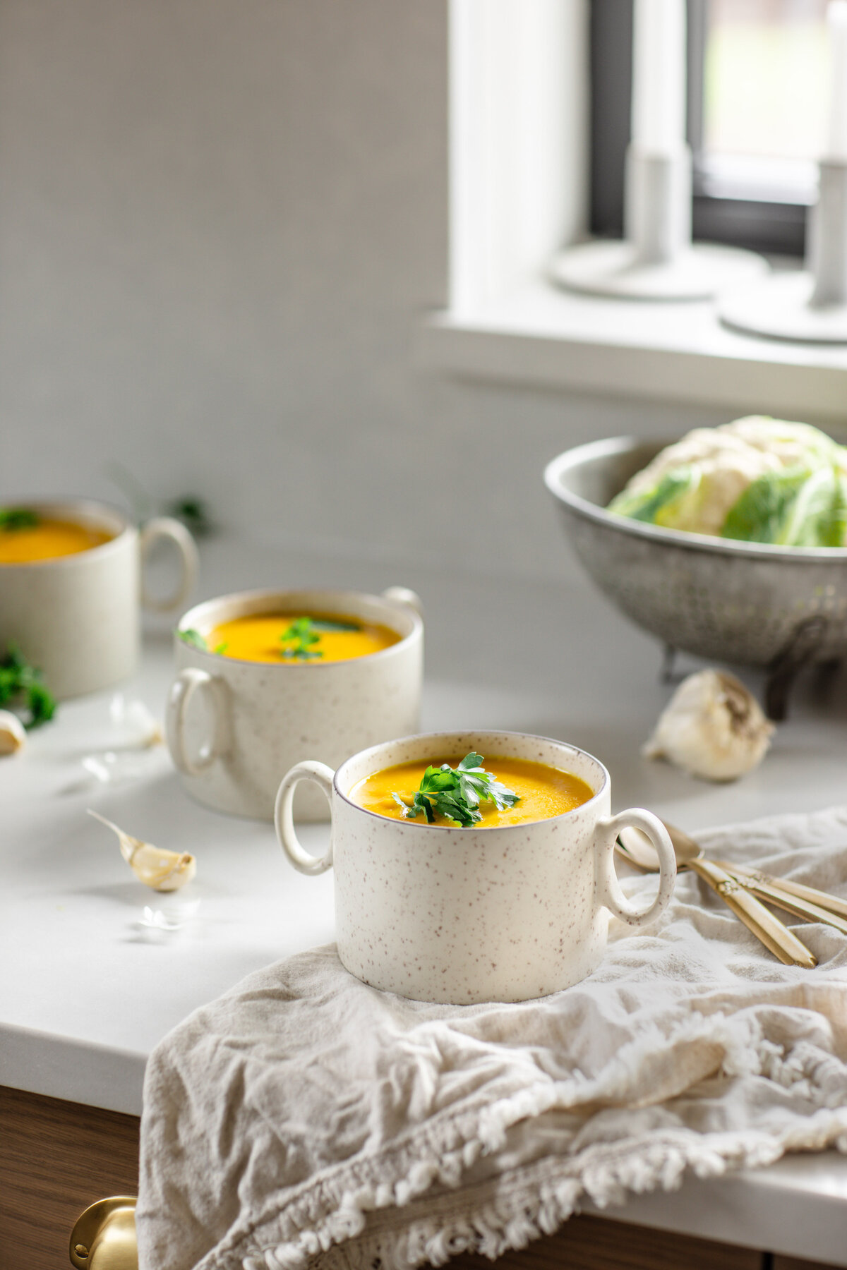 0025_Golden_Roasted_Cauliflower_Soup