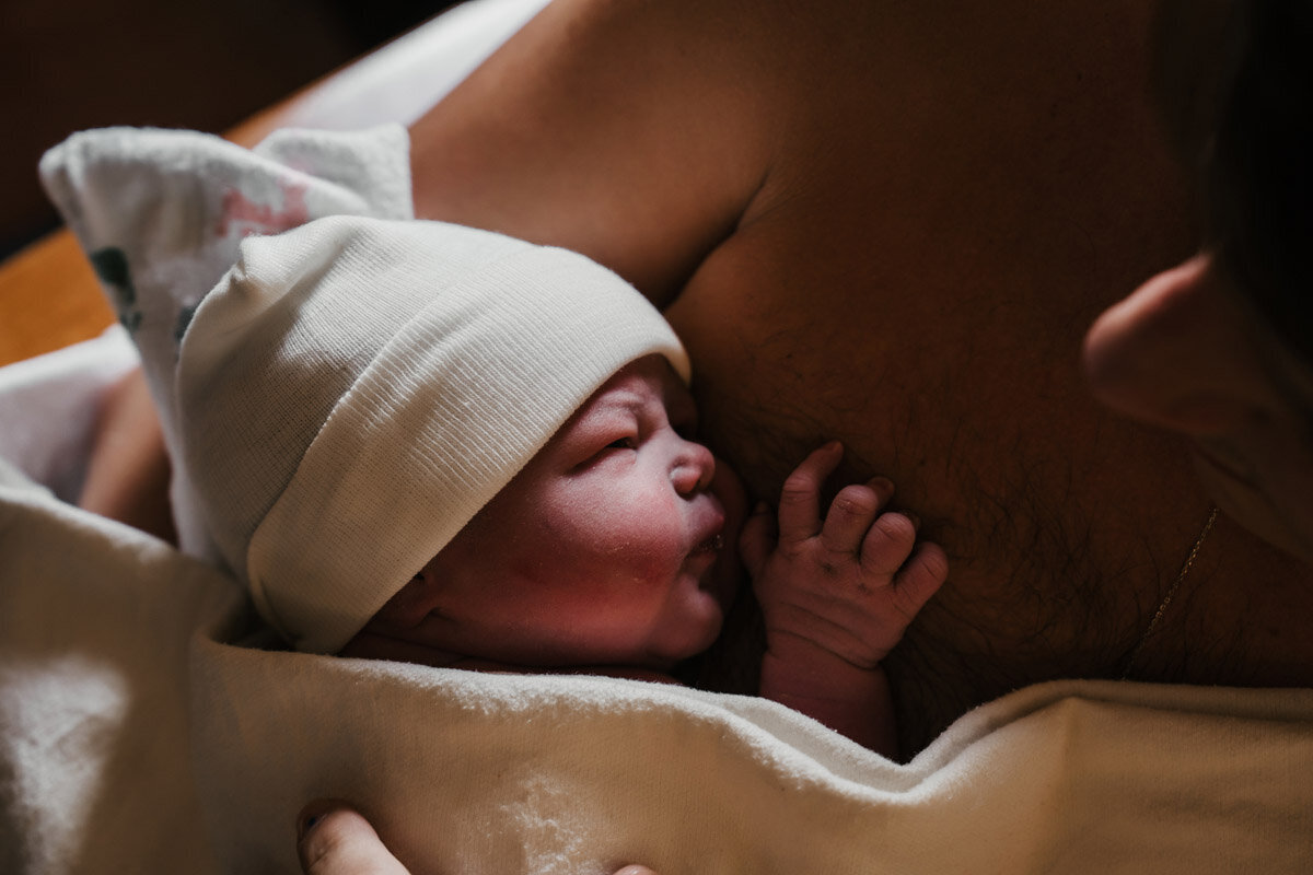 surrogate-hospital-birth-photography-e-047