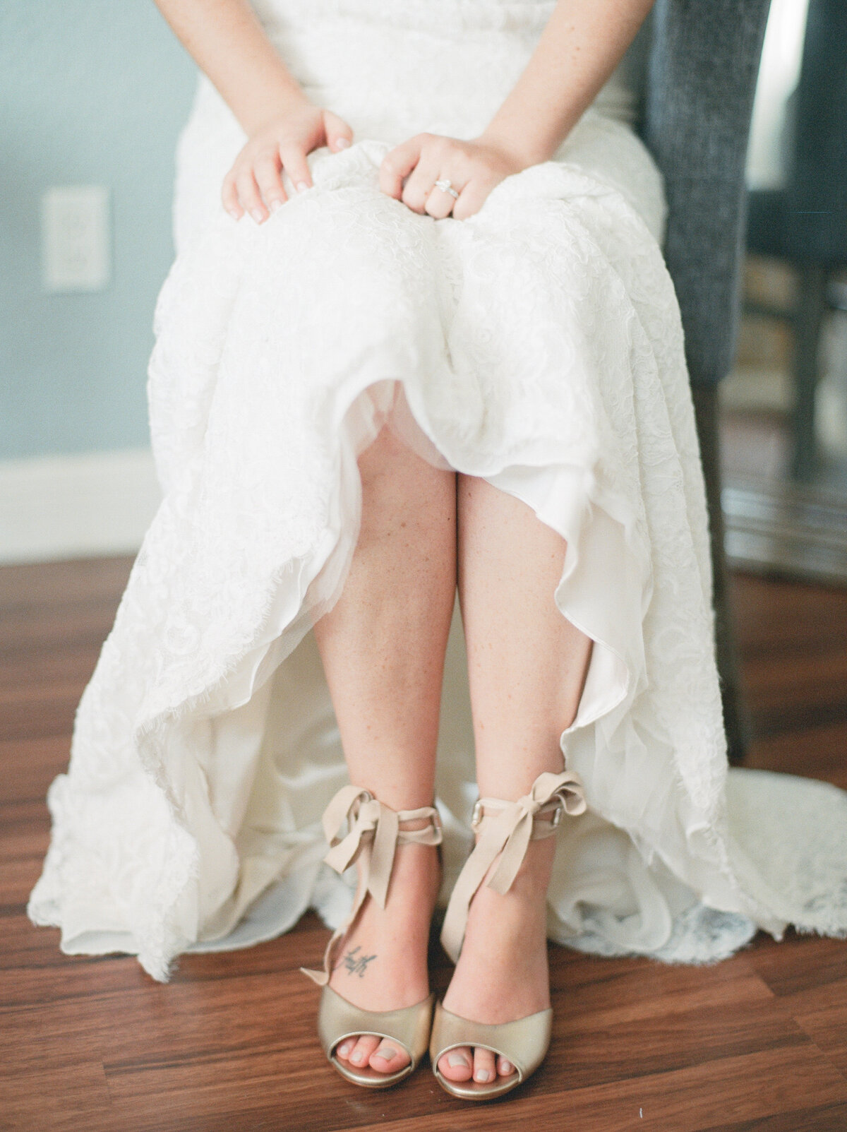 Dana + Nick Sneaks-1003