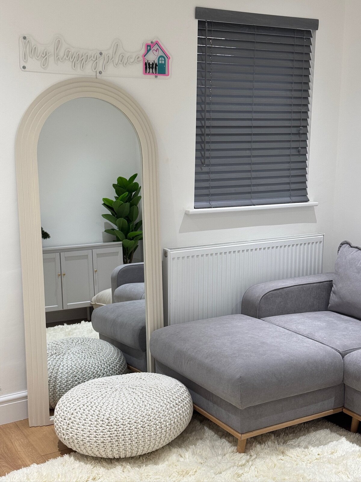 zintarah-haven-living-room-anima-youth-croydon