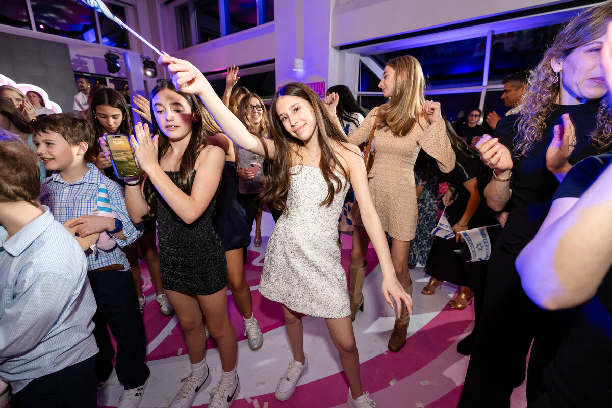 Current_At_Chelsea_Piers-Bat_Mitzvah-Olivia-1351