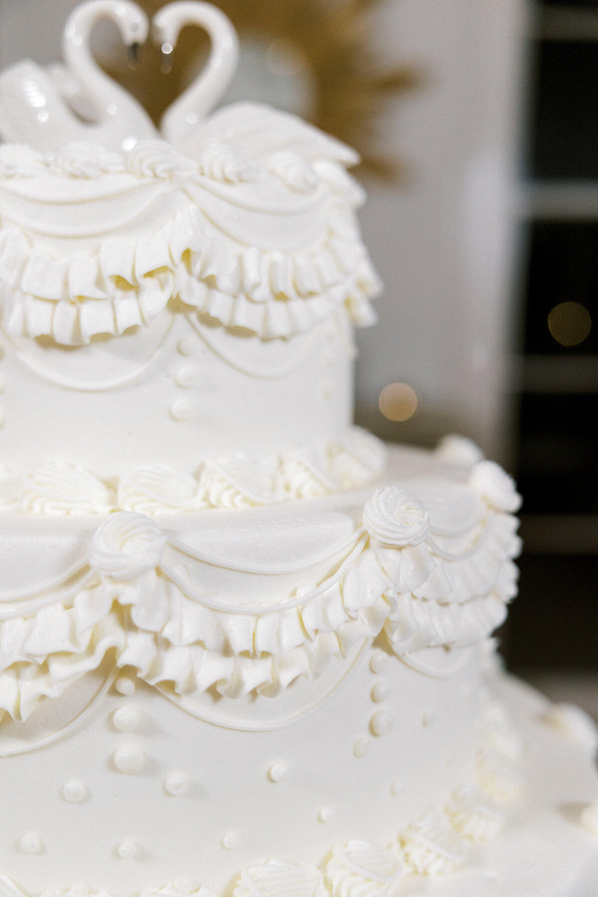 Elegant Cake New Orleans Wedding Photographer