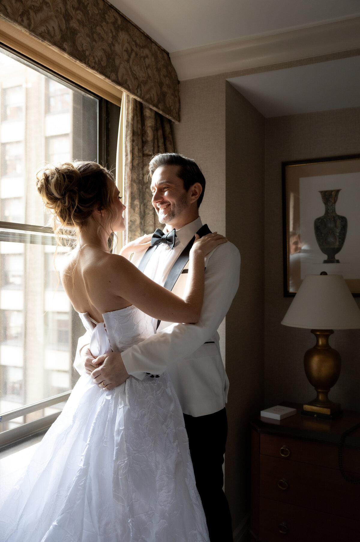 terrace-nyc-wedding-elegant-couple-72