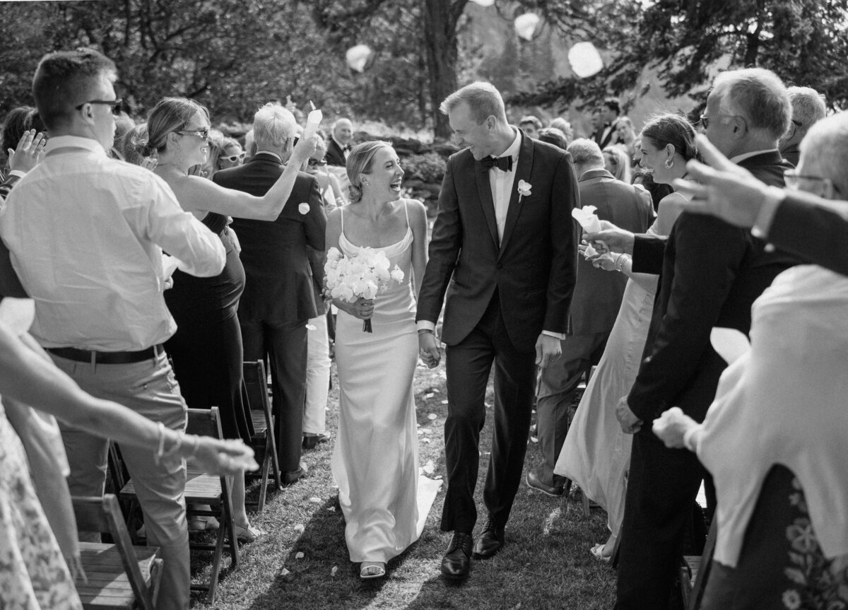 Emma-and-Brandon-Griffin-House-Hood-River-Wedding-Miranda-Florer-Photo-636