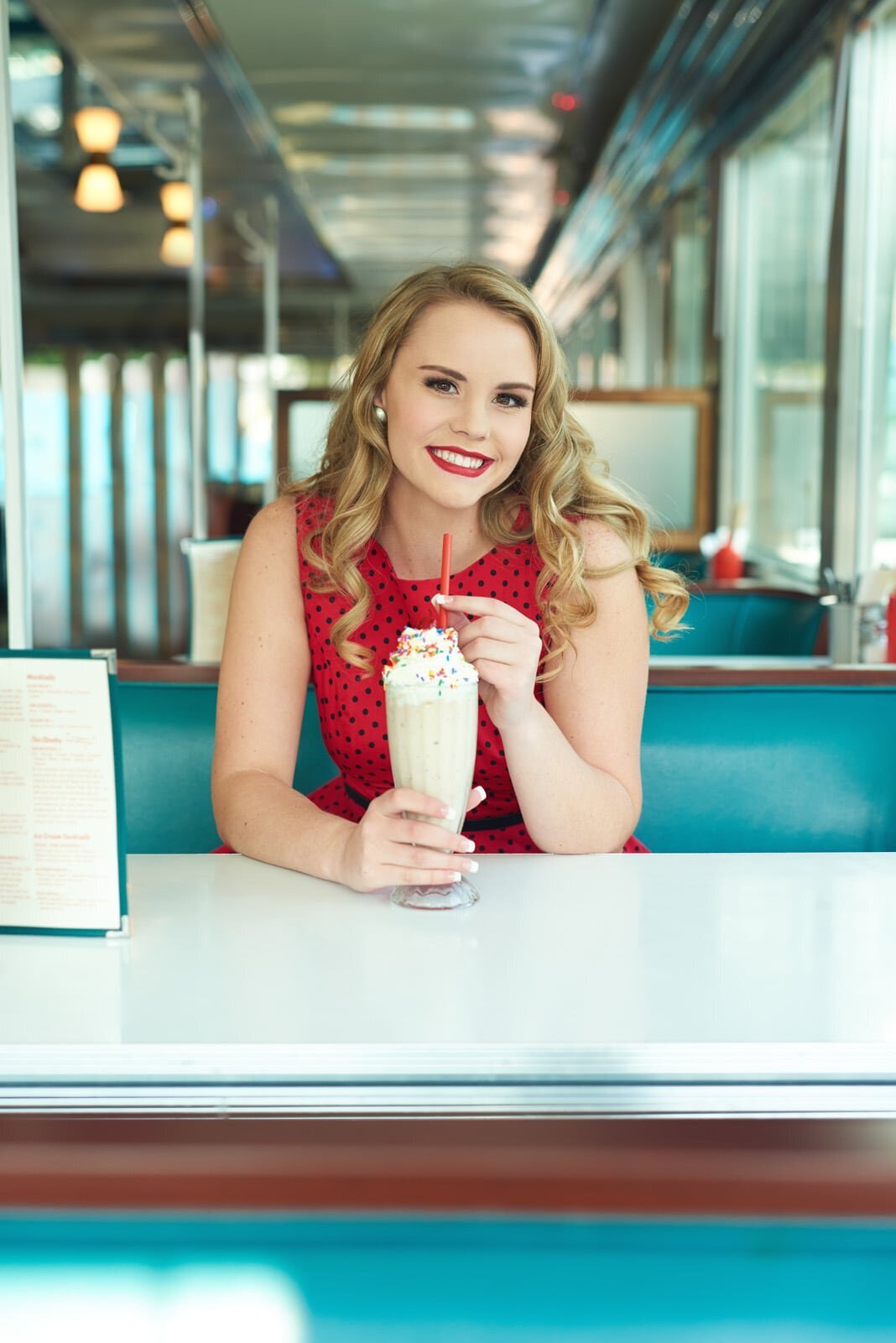 Senior Portraits in Retro Diner-08