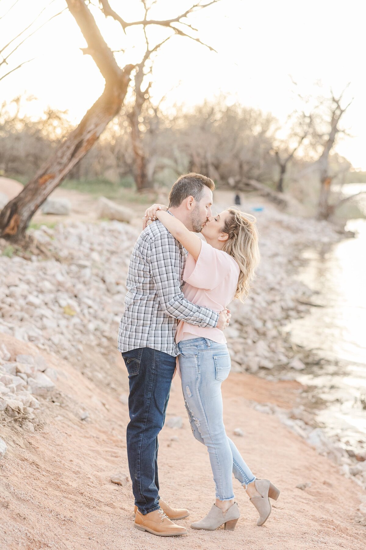 Affordable-Engagement-Photographer-Coon-Bluff-2-1096