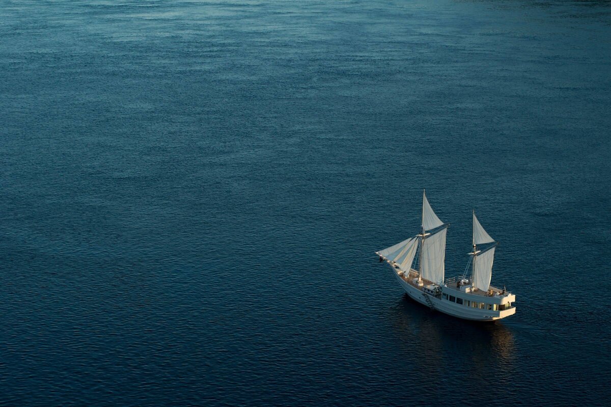 Luxury Yacht Charter Indonesia alexa_1479