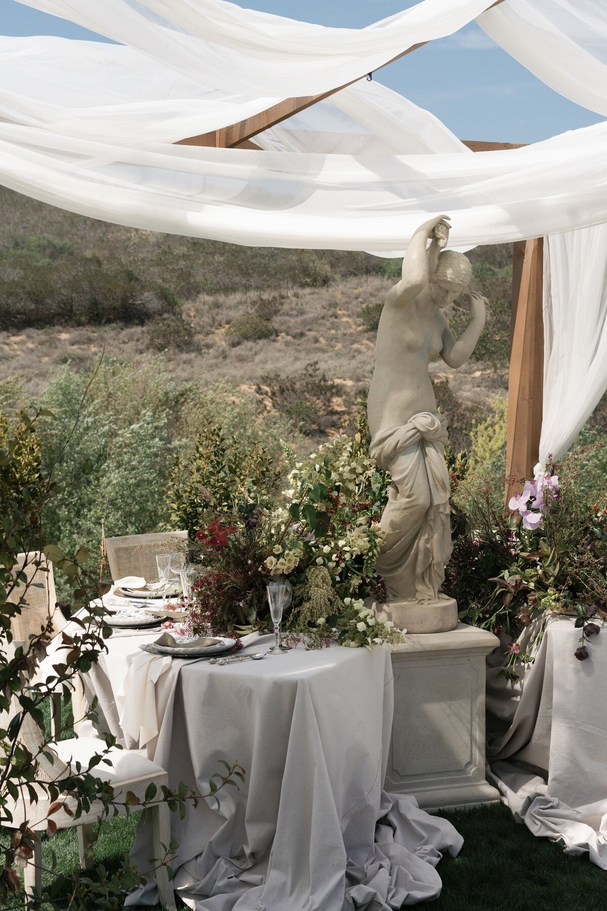 Jeune-Perche-Faye-Fern-Creative-MVFPortraits-Reception-Details-12