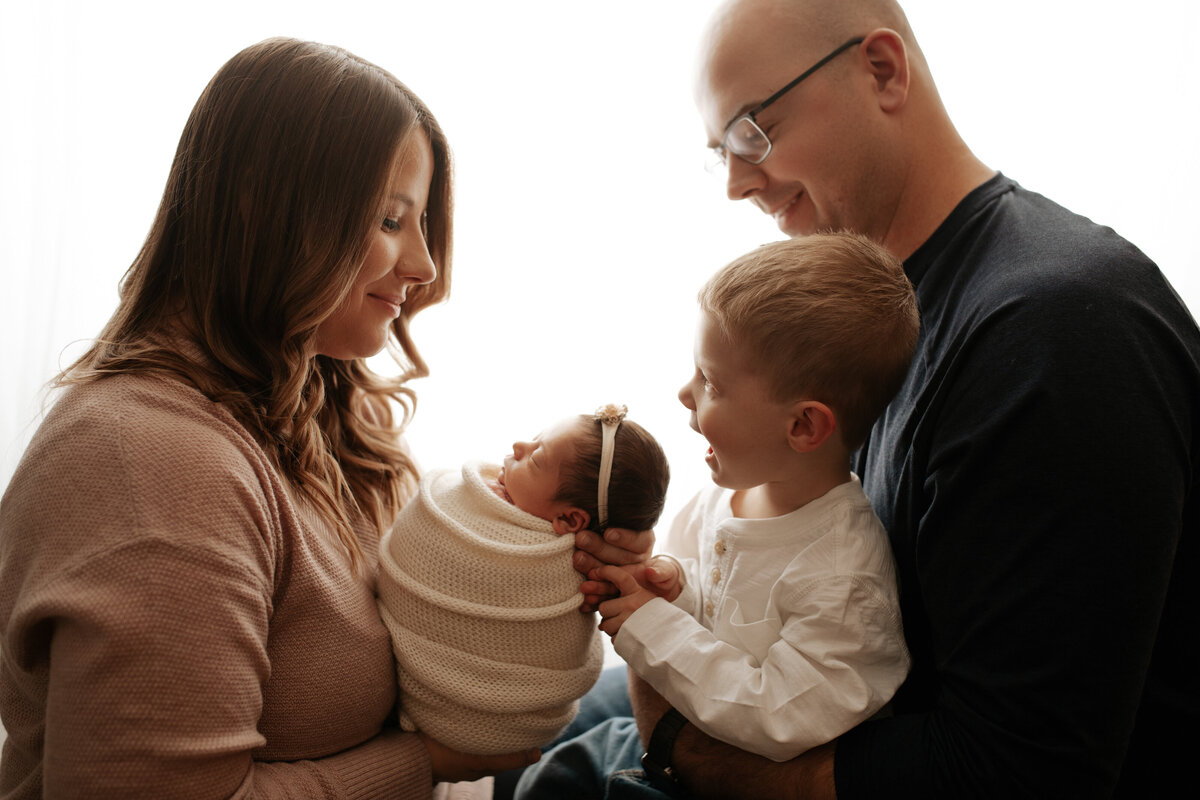 red-deer-baby-newborn-photographer-alberta13