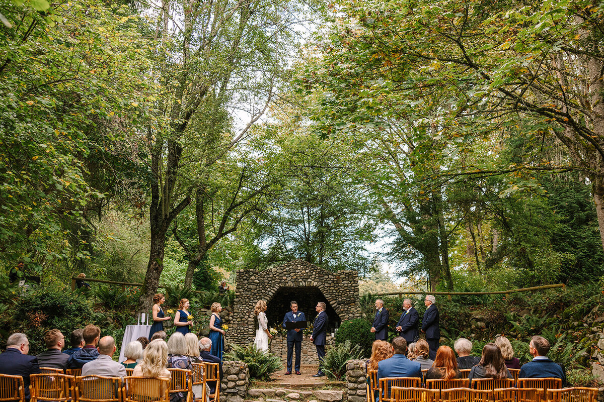 Outdoor PNW Wedding at Lodge at St Edward Seattle