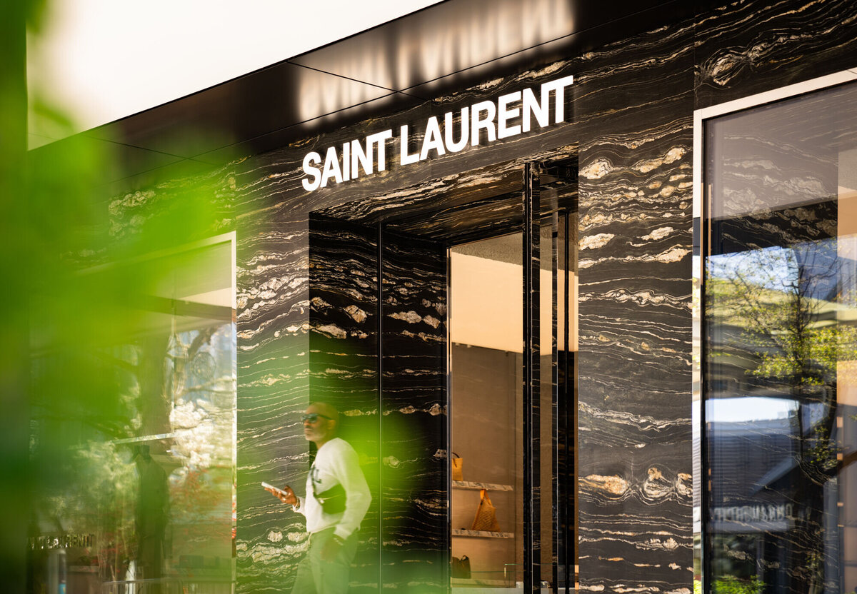 Saint Laurent Oakbrrok Center