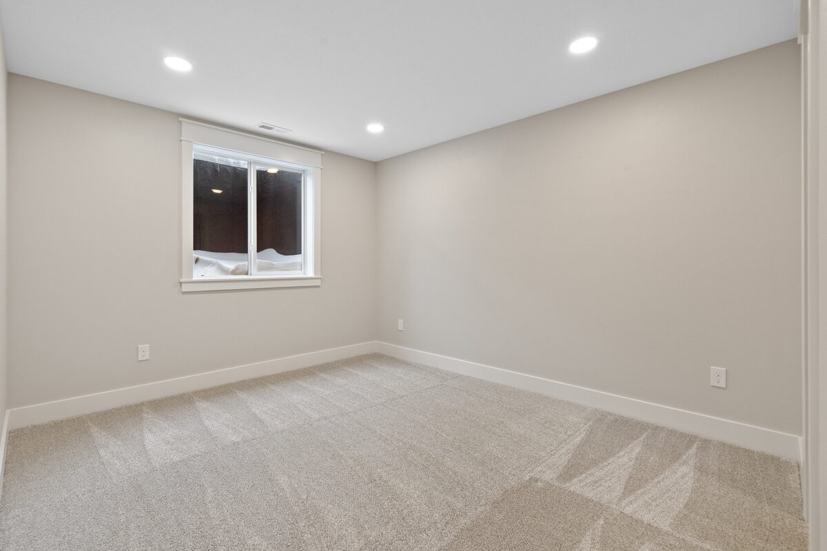 33-196 407 2nd St NW