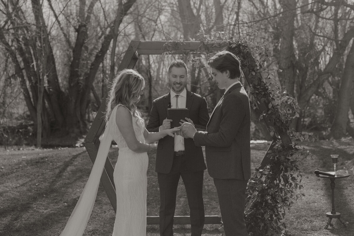 cottage-at-riverbend-spring-wedding-ally-will-ceremony-237