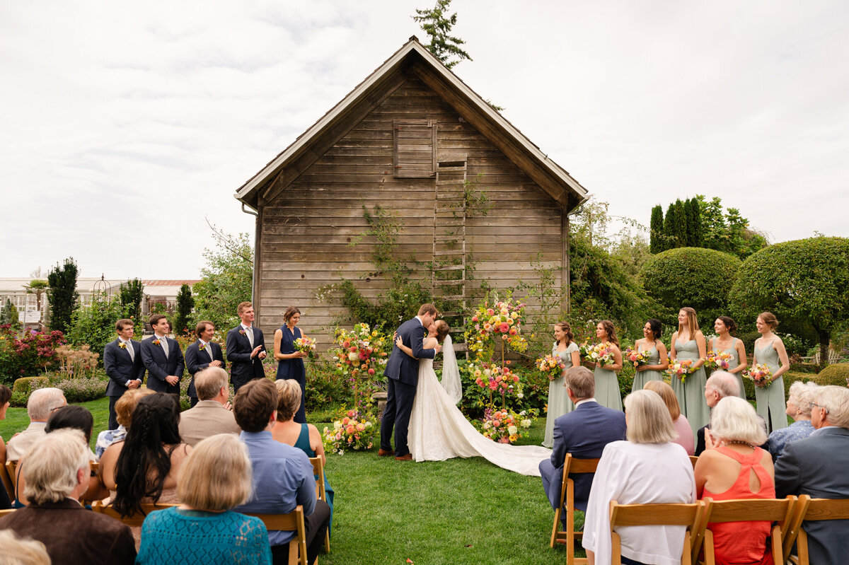 Bellingham-Wedding-Photographer_Christiansons-Nursery_RJ_Caylie-Mash_014