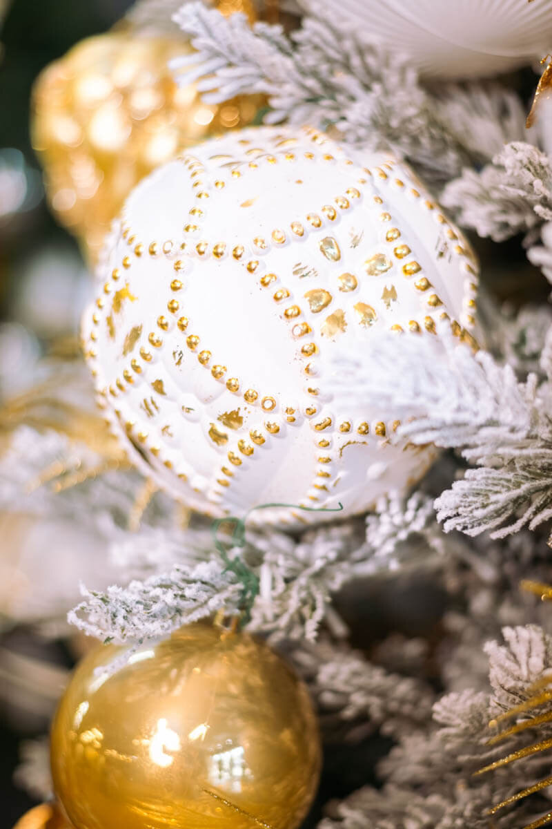 GoldHolidayDecor-TheBelleNoel7