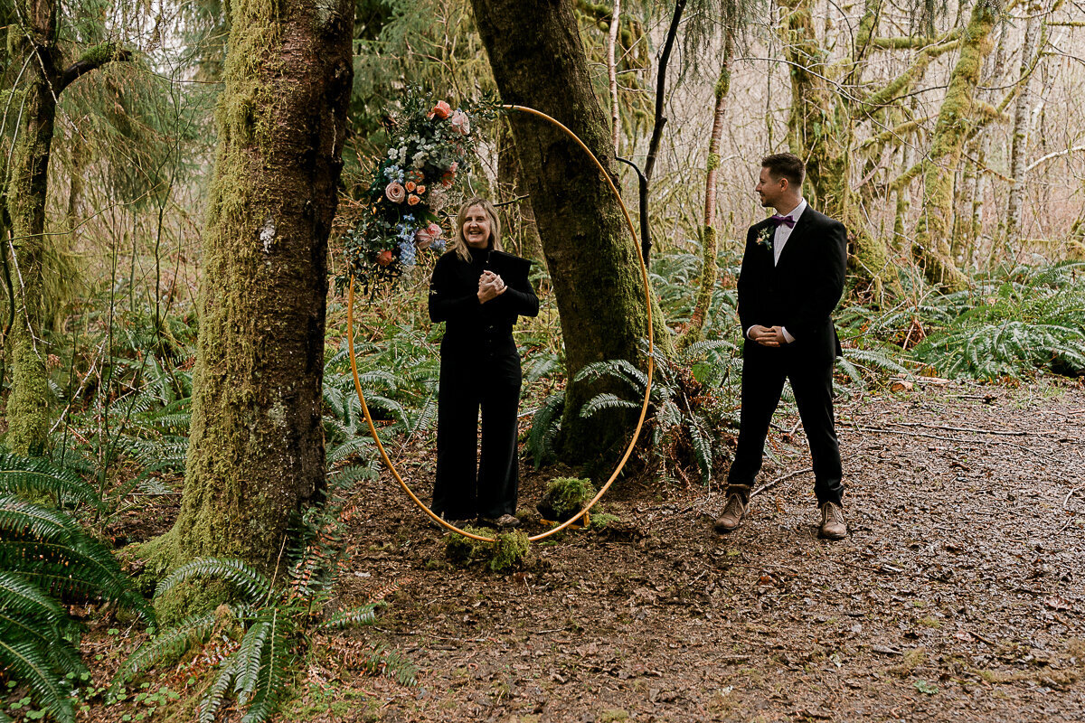 washingtonelopementphotographer-fernacreswedding-forkswashingtonwedding-pnwelopement-38