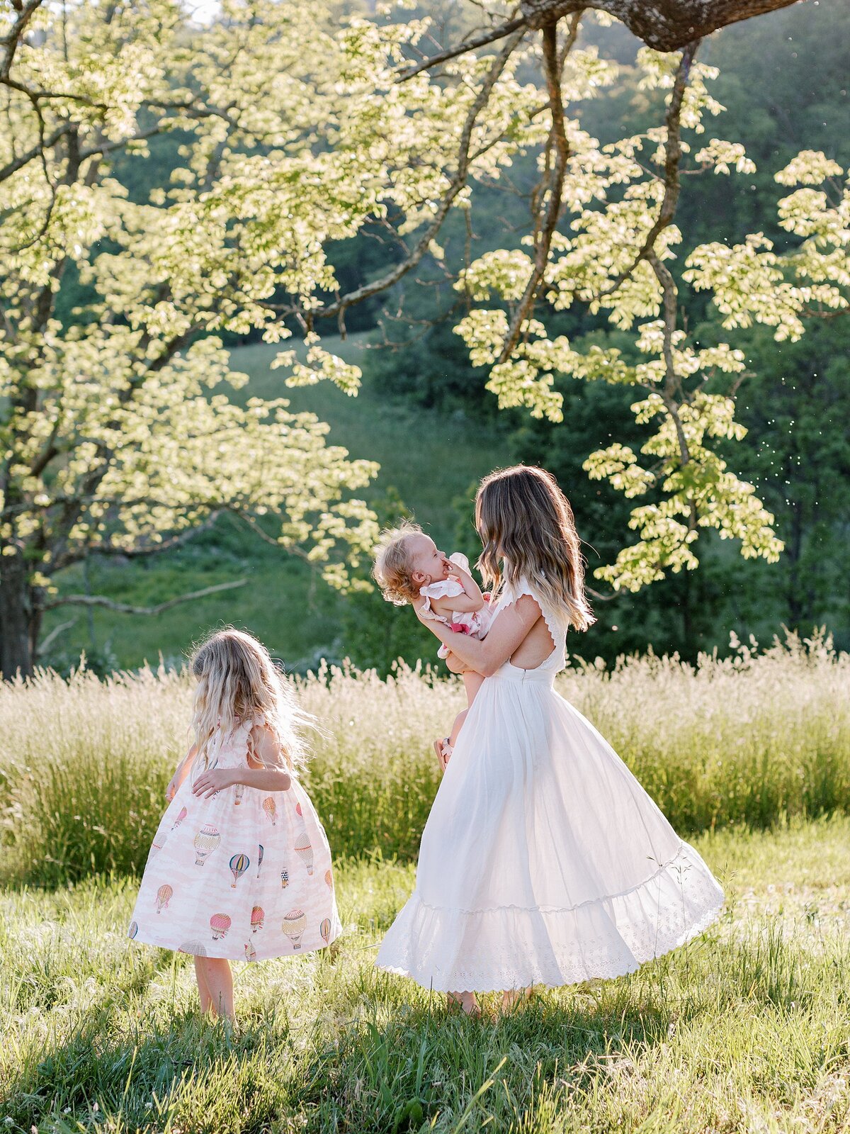 spring-outdoor-lifestyle-family-photos-charlottesville-va-amy-nicole-photography-0048