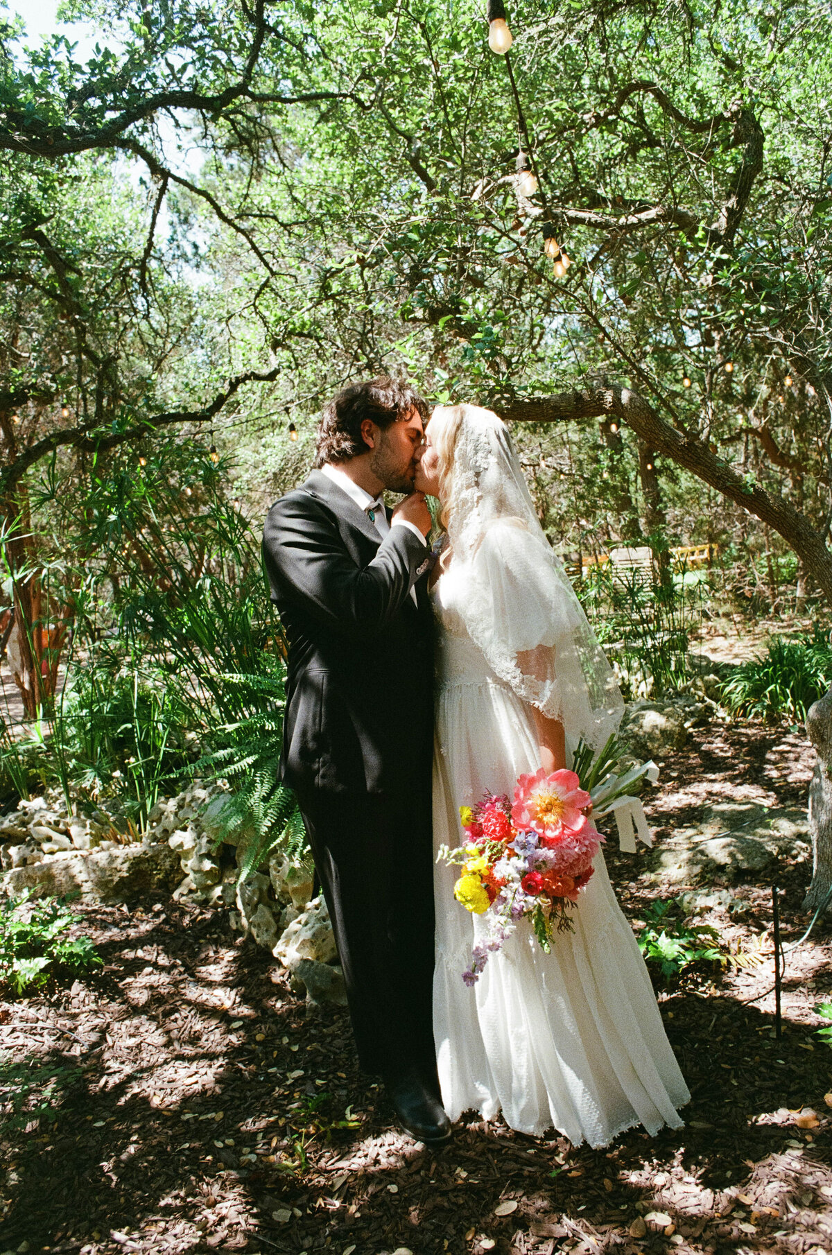 Chloe&ThomasWeddingPhotos_Previews_AustinWeddingPhotographer_HereafterFilms-33