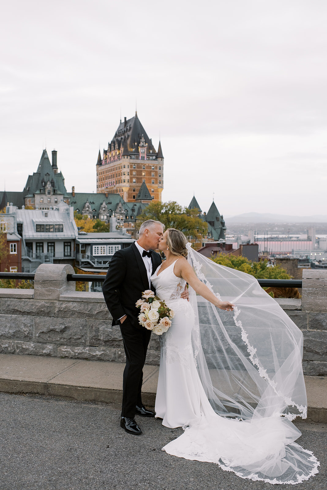 minted-photography-okanagan-kelowna-destination-wedding-photographer-rick-maria-wedding-fairmont-chateau-frontenac-quebec-63