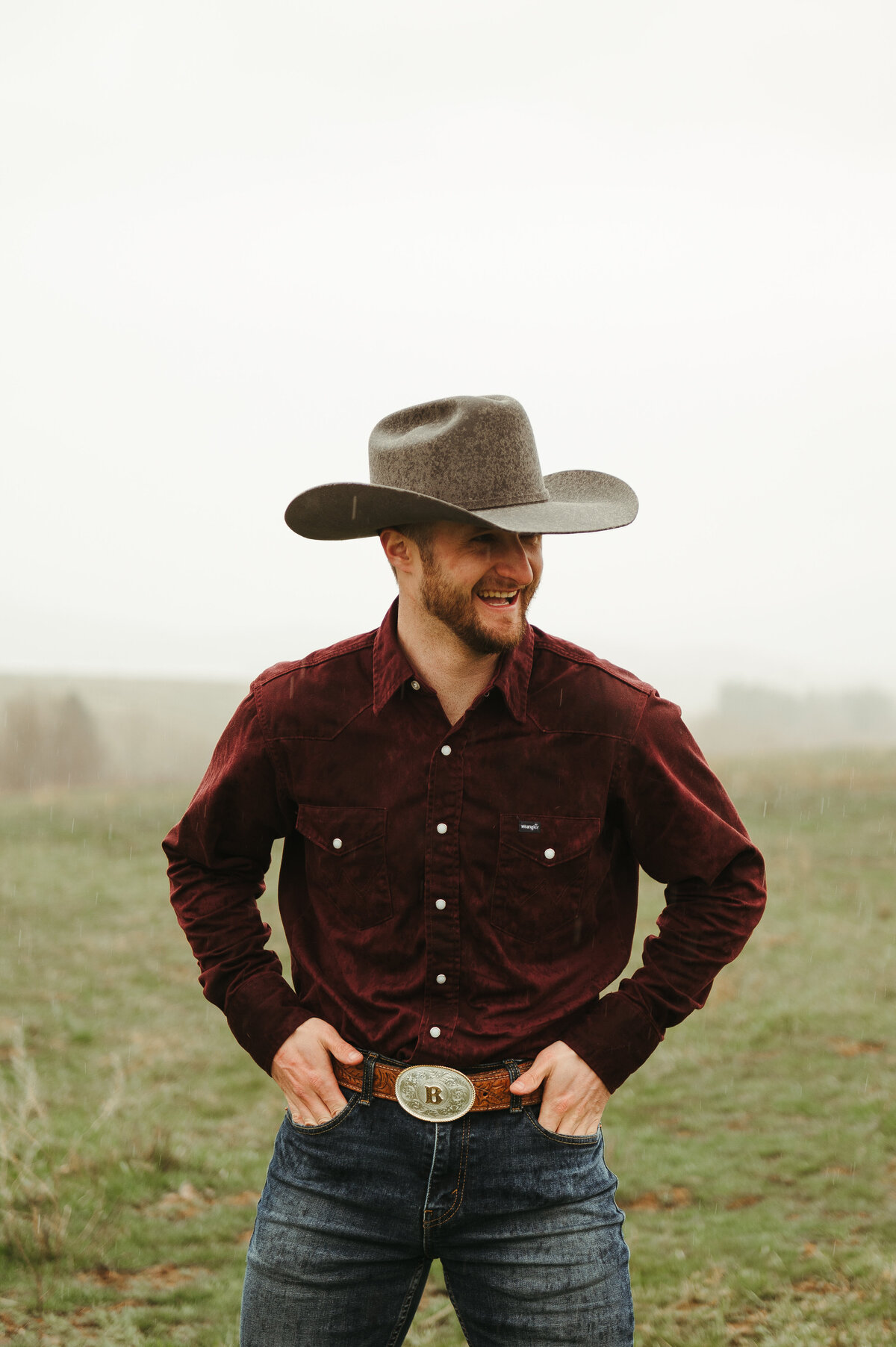 presley-gray-photo-montana-western-style-engagement-3647
